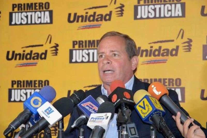 El dirigente de PJ, Juan Pablo Guanipa, señaló que se manejan pruebas concretas donde los “círculo bolivarianos” están financiadas por la Gobernación del Zulia/ Foto: Cortesía