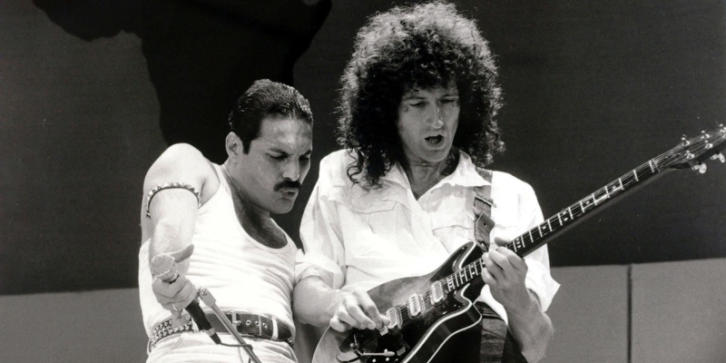 Freddie Mercury y Brian May, integrantes de Queen