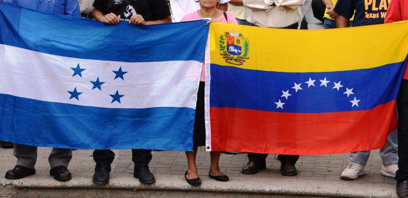 Banderas de Honduras y Venezuela