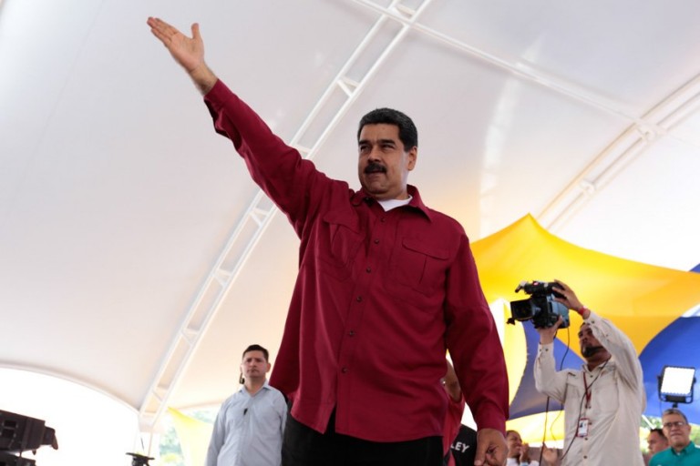 Maduro: Hemos entregado 700.000 tarjetas de Hogares de la Patria