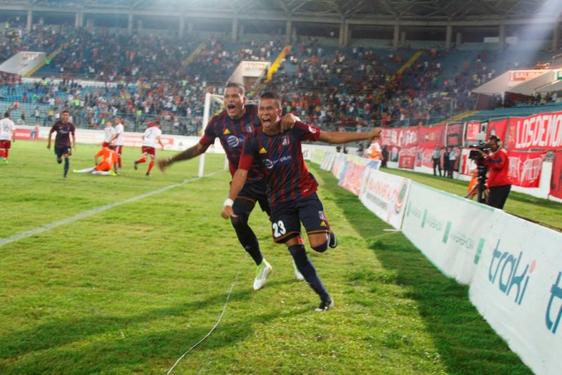 El Monagas venció el domingo al Caracas por 1-0 con el gol del defensor juvenil Samuel Barberi, y se adelantó en la final de 180 minutos del fútbol venezolano