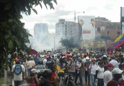 Represión impidió que manifestantes llegaran al CNE en el día 80 de protestas