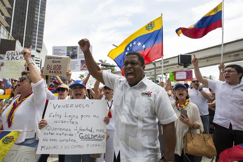 protesta exilio venezolano en Goldman Sachs3