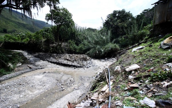  Habitantes del sector Las Delicias piden canalización de las quebradas
