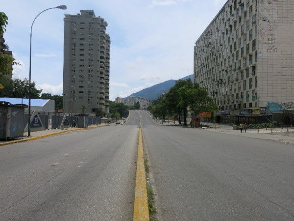 Calles del este de Caracas en la segunda jornada de paro cívico y huelga general/Foto: Jesús Abreu