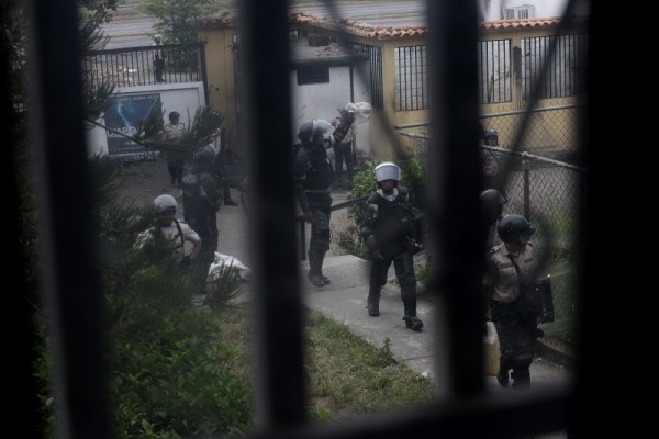 Represión en Bararida, Lara/ Foto: Giorgio Pasquale @PasqualeGH