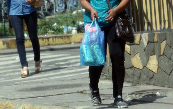  Solo dos paquetes de harina de maíz precocida les vendieron a los ciudadanos 