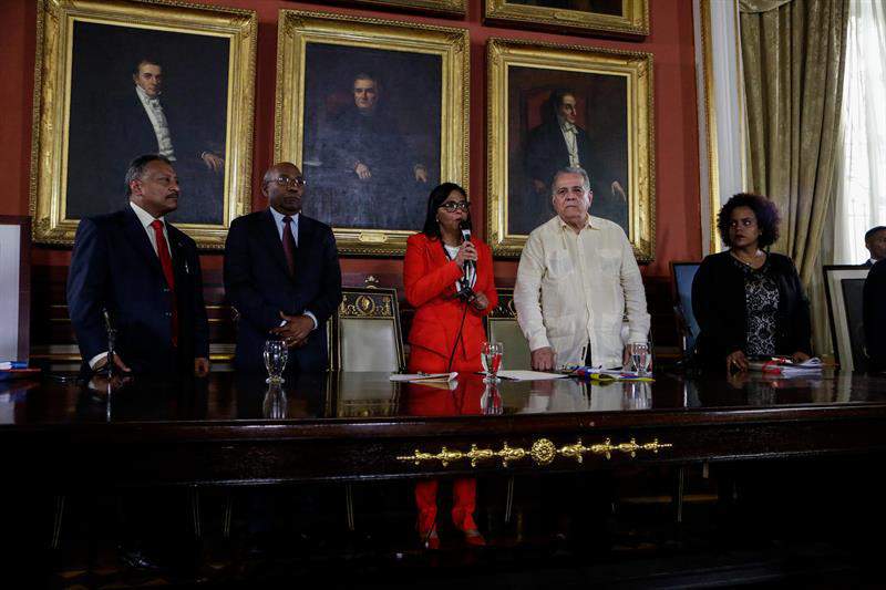 Asamblea Nacional Constituyente remueve de su cargo a Luisa Ortega Díaz