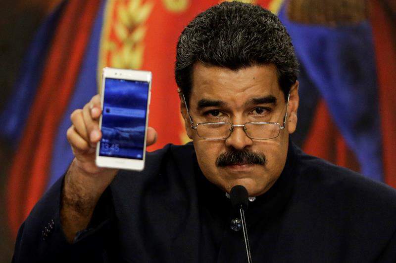 Maduro y Morales llaman a "dar la batalla" en las redes sociales