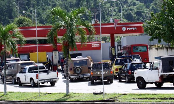 Solo gasolina de 95 octanos se consiguen en la región