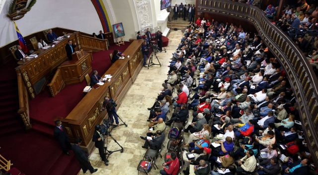 Constituyente convoca al "diálogo constituyente de economía"