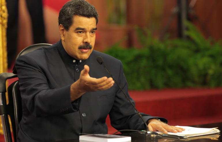 Maduro llama a Trump a dialogar para "normalizar" relaciones bilaterales