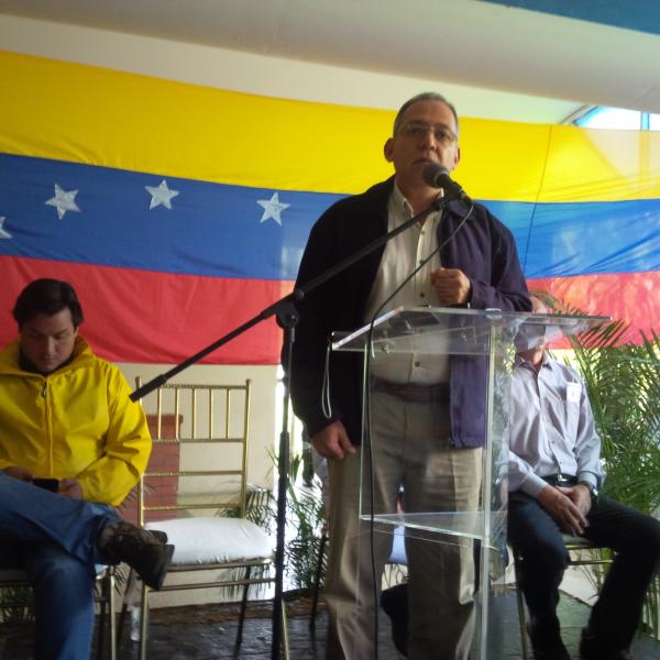 Entre el abanico de candidatos independientes, Daniel García se sumó a la opción del candidato de la MUD, Ramón Guevara