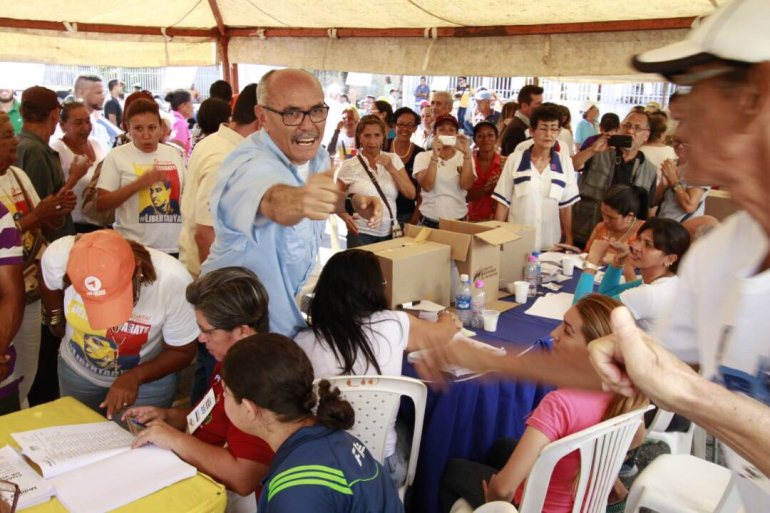 Ismael García ganó primarias en el estado Aragua