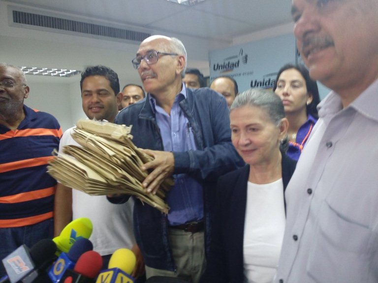 Ramos Allup y García piden respetar resultados en Aragua y proclamar ganadores