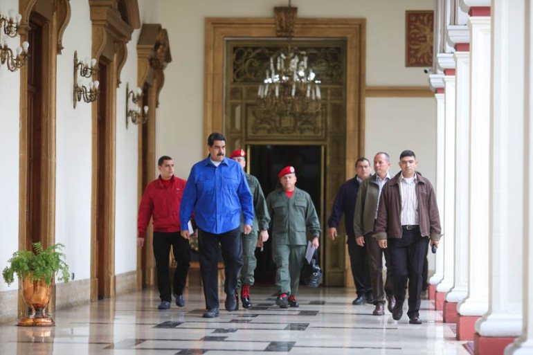 Maduro: Oposición abandonó el diálogo por "peleas internas"