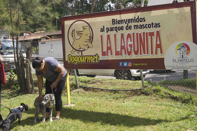 Alcaldía de El Hatillo y Dogourmet reinauguran Parque de Mascotas en La Lagunita