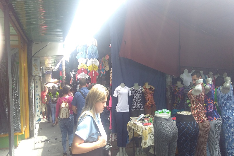 mercado informal uno