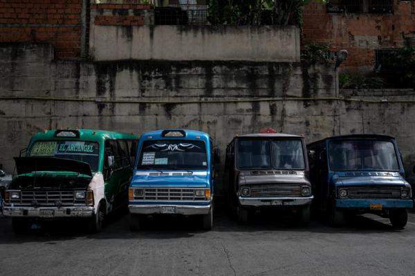 Autobuses estacionados en Venezuela
