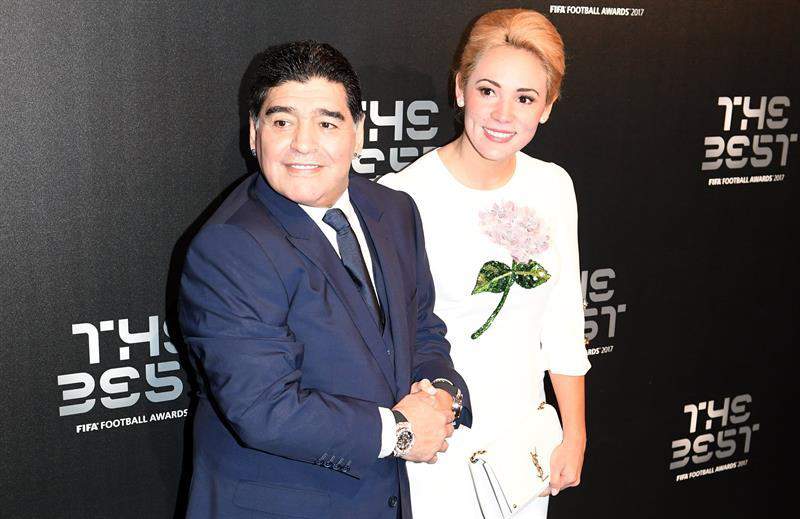 Diego Armando Maradona y su pareja Rocio Oliva / EFE