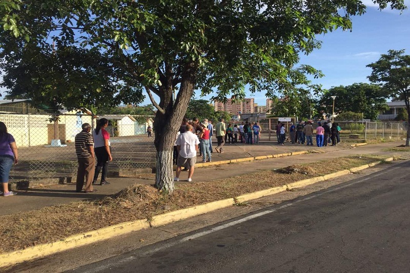 Electores se dieron cita desde muy temprano en los más de 200 centros ubicados en el estado Bolívar
