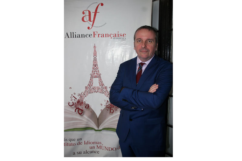 François Dumoit es el nuevo director de la Alianza Francesa