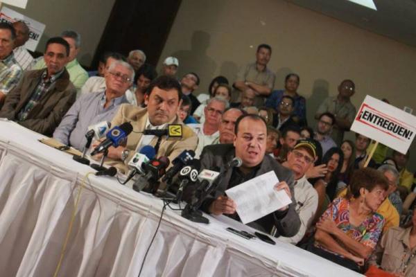 Gremios y sindicatos del Zulia exigen al CLEZ la juramentación de Guanipa como gobernador (2)