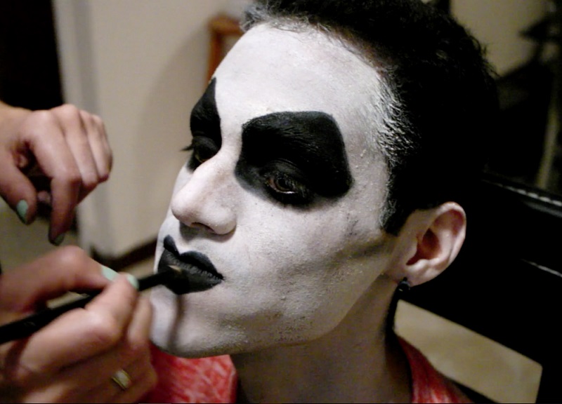 Aprende a hacerte un maquillaje para Halloween fácil y económico -  