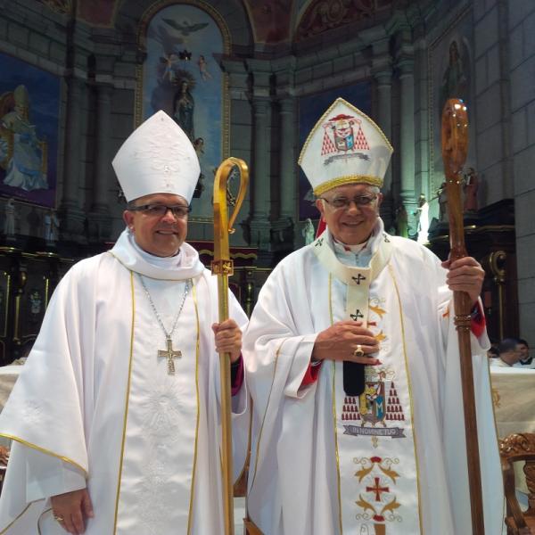Monseñor Luis Enrique Rojas Ruiz y Cardenal Baltazar Porras
