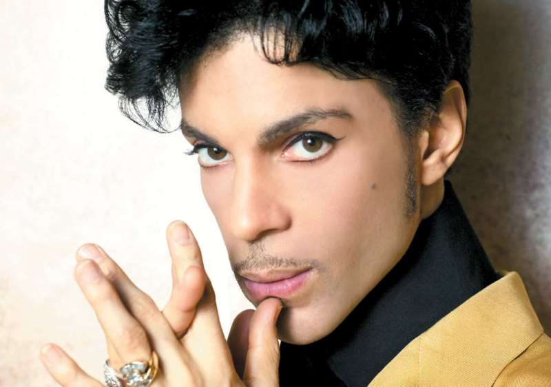 La primera y mayor muestra retrospectiva sobre el icónico cantante Prince, "My Name is Prince", abre mañana sus puertas en el impresionante pabellón O2 Arena de Londres/ Foto: Referencial