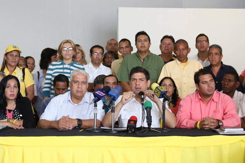 Oposición exigirá cambiar el CNE en reuniones de diálogo