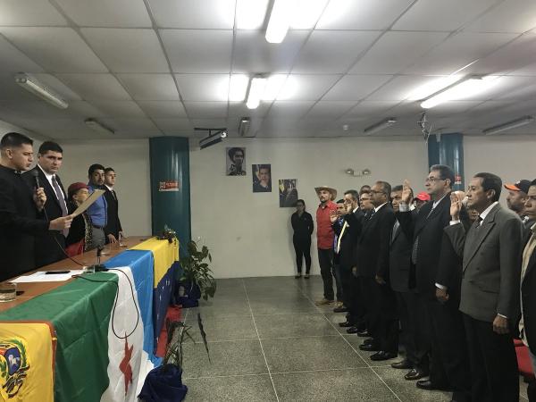 Alcaldes de oposición de juramentan ante la ANC en Mérida 