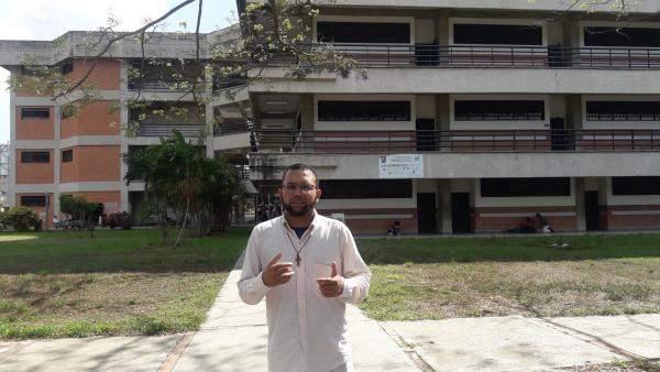 Líder estudiantil, José Gregorio Briceño visita su alma mater 