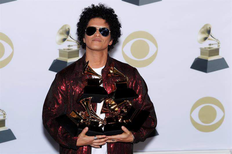 Bruno Mars ganó las seis categorías en las que estaba nominado al Grammy