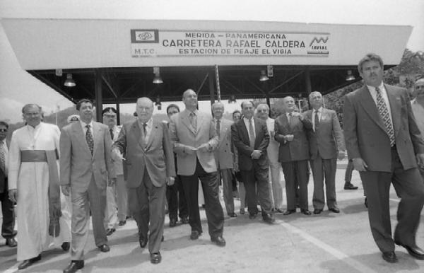 Inauguración en 1997 de la carretera Mérida - El Vigía durante la gestión de Rafael Caldera