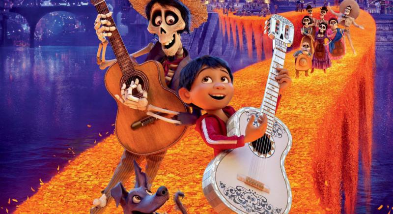 "Coco" se estrenó en México el 27 de octubre, ¡casi un mes antes que en Estados Unidos! y en perfecta sincronización con el Día de Muertos.
