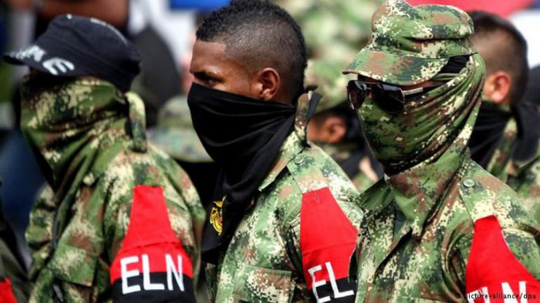 Photo of Ejército de Colombia destruye 80 artefactos explosivos del ELN