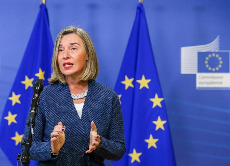 La jefa de la diplomacia europea, Federica Mogherini, atiende una reunión del Consejo de Ministros de Exteriores de la Unión Europea, en Bruselas, Bélgica, hoy, 26 de febrero de 2018/ Foto: EFE