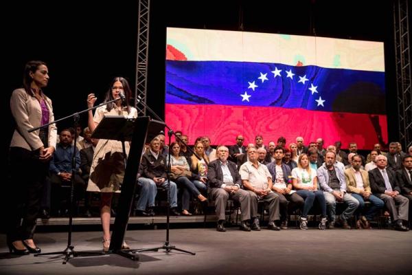 La ex funcionaria chavista instaló el acto de conformación del Frente Amplio Venezuela Libre/Foto: EFE