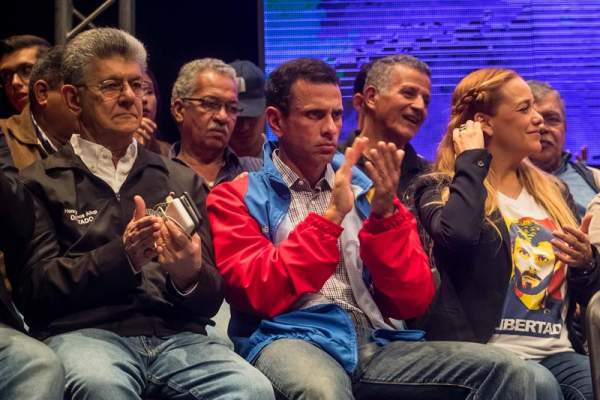 Capriles, igual que otros dirigentes de la oposición está inhabilitado/Foto: Archivo