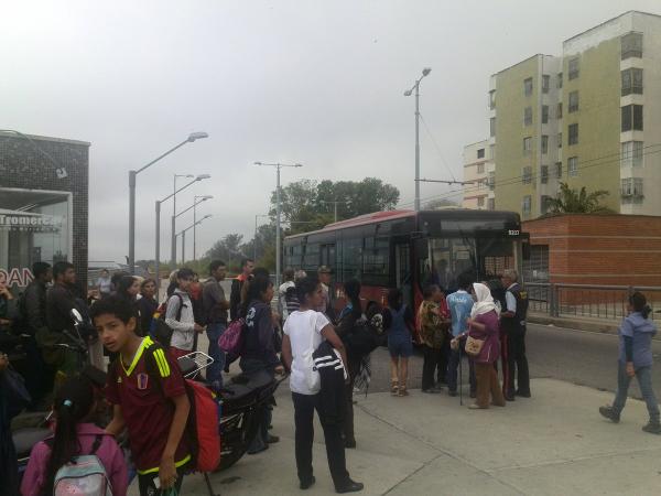 Usuarios aseguran que plan de contingencia del gobierno ha sido insuficiente para atenuar efectos del paro en Mérida / Foto: Javier Araujo