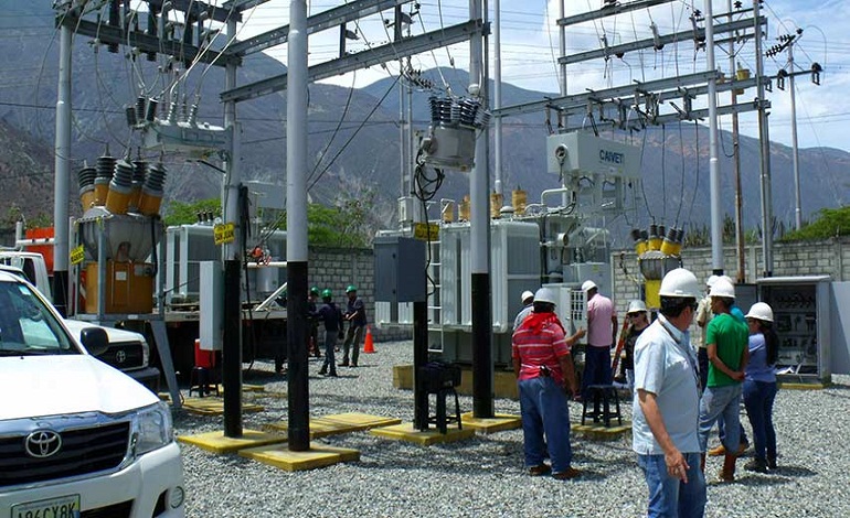 Trabajadores eléctricos/Foto: AVN