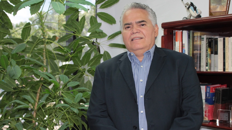 Eduardo Olmos, especialista financiero