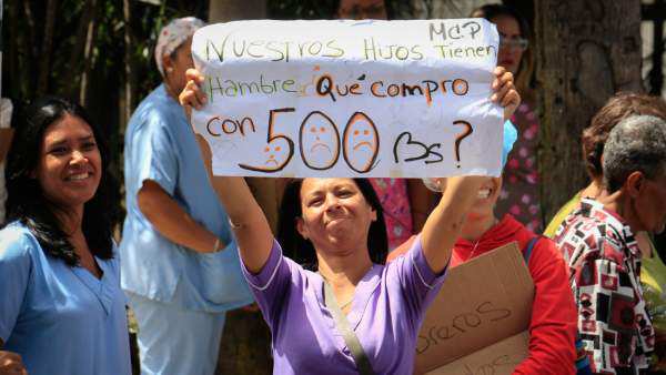 Enfermeras protestan por los sueldos. foto: Archivo referencial