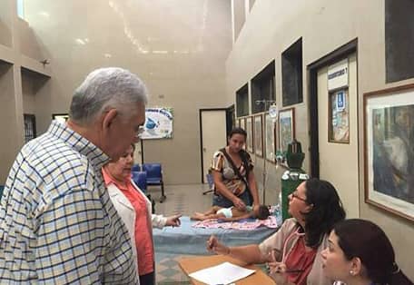 El gobernador Barreto Sira visitó el hospital donde se encuentran víctimas