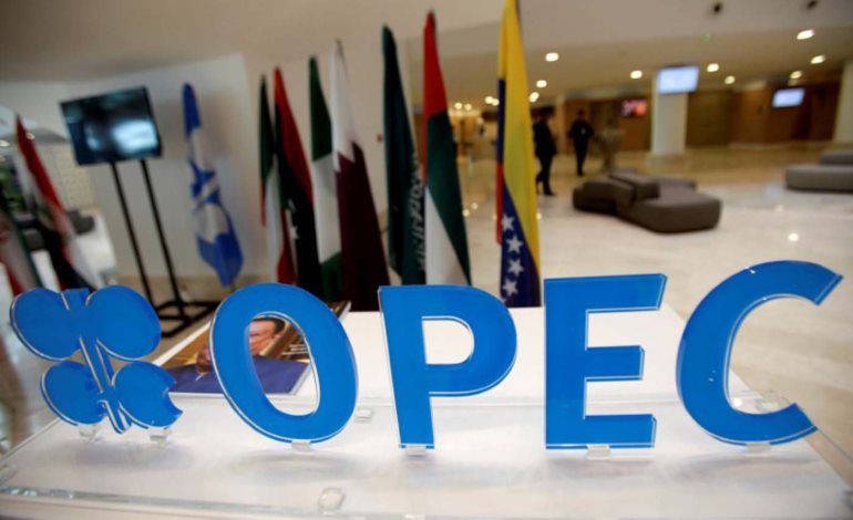 Photo of Rafael Ramírez: «La OPEP+ debería abrir los grifos para frenar los precios del crudo»