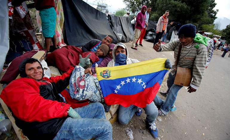 Venezolanos en Ecuador, Daniel Regalado, Ayuda