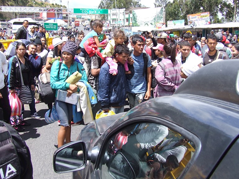 venezolanos, frontera, rumichaca, bloqueo, protesta, migrantes, ecuador, colombia