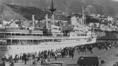 Inmigrantes italianos llegando al puerto de La Guaira