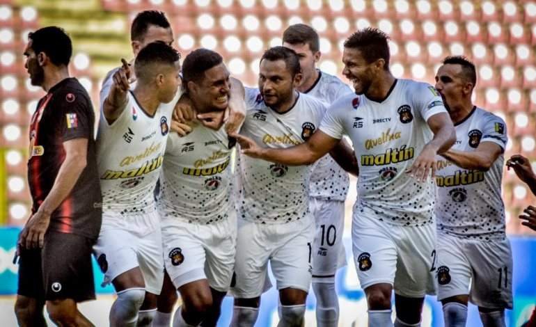 Rosmel Villanueva Caracas FC